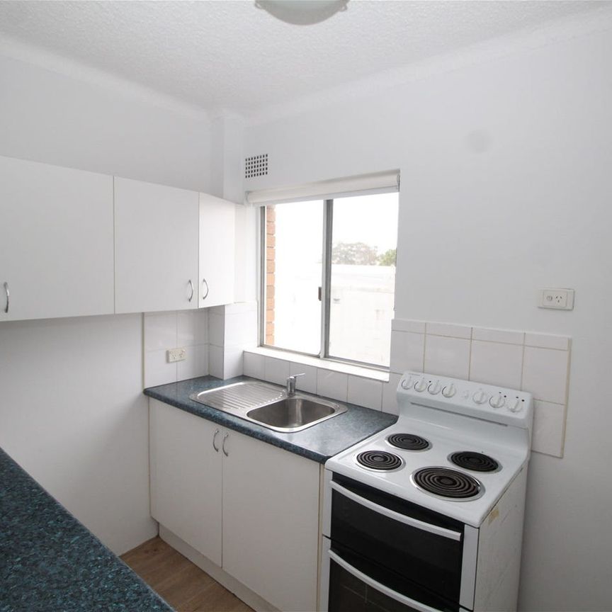 CONVENIENT STUDIO APARTMENT WITH LOCK-UP GARAGE – 210 METRES TO CAMPSIE STATION - Photo 1
