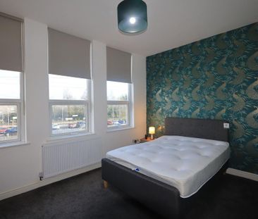 1 bedroom in a house share to rent - Photo 2