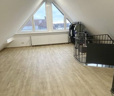 Großzügige Maisonette-Wohnung mit Kamin und 2 Balkonen! - Foto 6