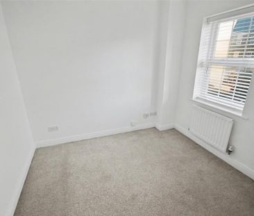 4 bedroom terraced house to rent - Photo 6