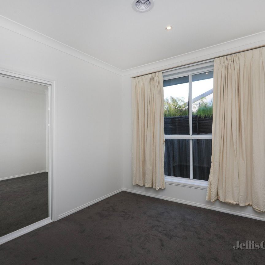 33 Maddox Road, Newport - Photo 1