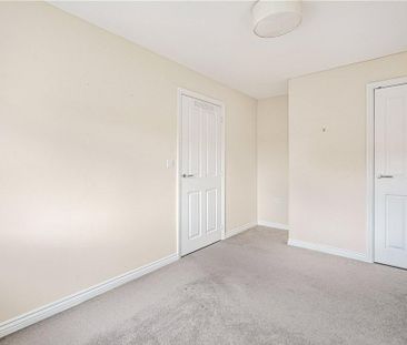 4 bedroom detached house to rent - Photo 2