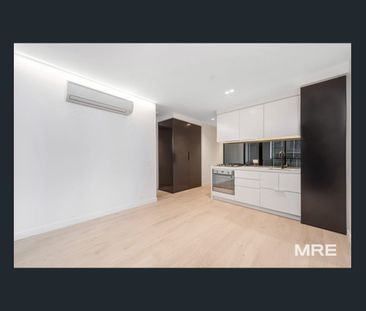 Stylish living in prime location - Photo 4