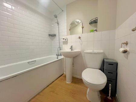 1 bedroom flat to rent - Photo 4