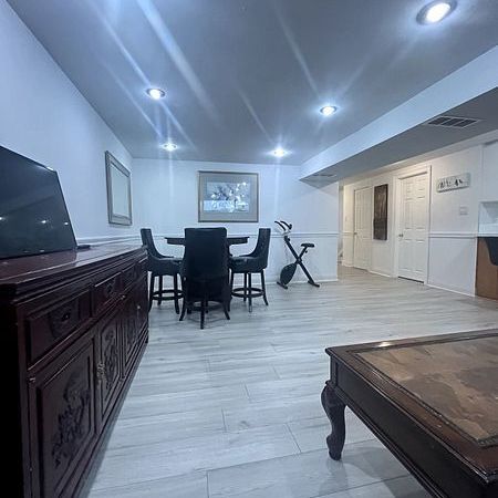 For Lease - 377 Taylor Mills Drive, Richmond Hill, Ontario - Photo 1