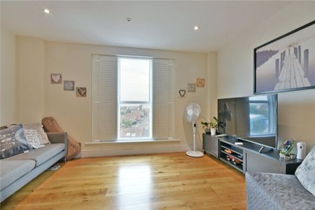 High Road - Photo 2
