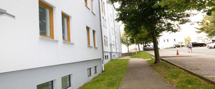 Altersgerechte 2-Raum mit Balkon - Herzog-Georg-Ring in Annaberg!! - Photo 1