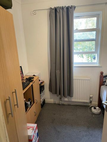 Room in a Shared House, Lockesfield Place, E14 - Photo 2
