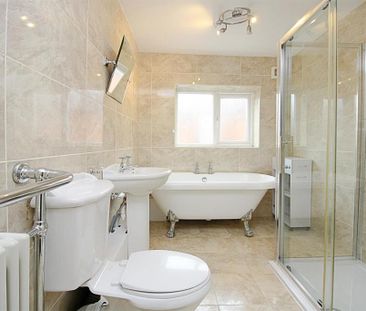 3 bedroom terraced house to rent - Photo 6