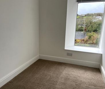 2 bedroom end of terrace house to rent - Photo 6