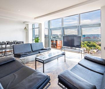 6 Bedroom Apartment - Photo 1