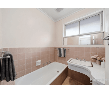 Comfortable Family Home in Prime Box Hill North Location - Photo 3