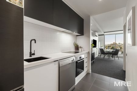 906/7 Yarra Street, South Yarra - Photo 5