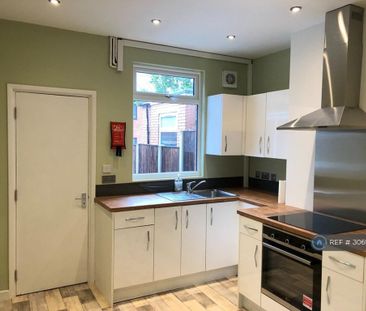 1 bedroom in a house share to rent - Photo 4