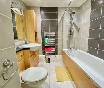 Pine Grange, Bath Road, Bournemouth, BH1 - Photo 2