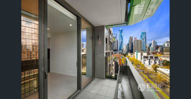 Partially Furnished 2 Bedroom 1 Bathroom Apartment in Royal Melbourne - Photo 1