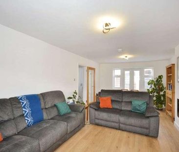 Ellingham Road Hemel Hempstead, HP2 - Photo 3