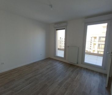 location Appartement T4 DE 82.9m² À BOBIGNY - Photo 3
