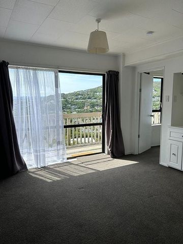 Charming Karori 1BR Flat w/ Garage - Photo 4