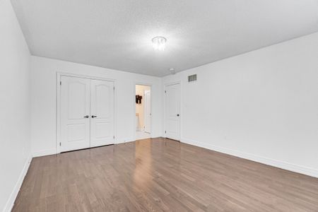 For Lease - 12 Fort Williams Drive, Brampton, Ontario - Photo 4