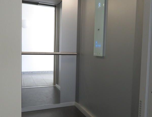 schicke 2-Zimmer-Wohnung mit Balkon und Aufzug in zentraler Innenstadtlage - Foto 1