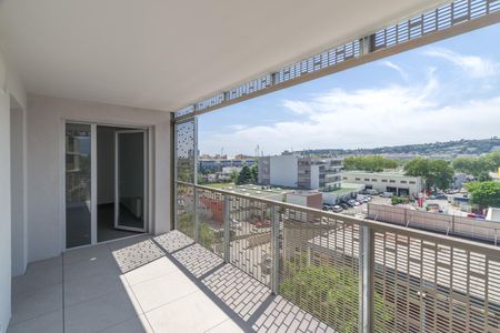 location Appartement F3 DE 58.94m² À NICE - Photo 4