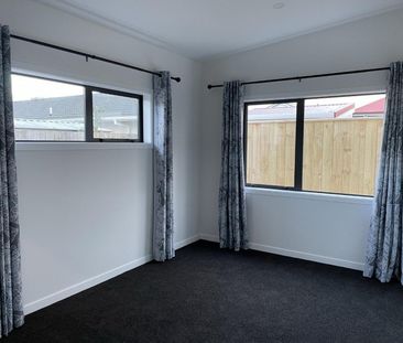 WOW on Worcestor! - Photo 2