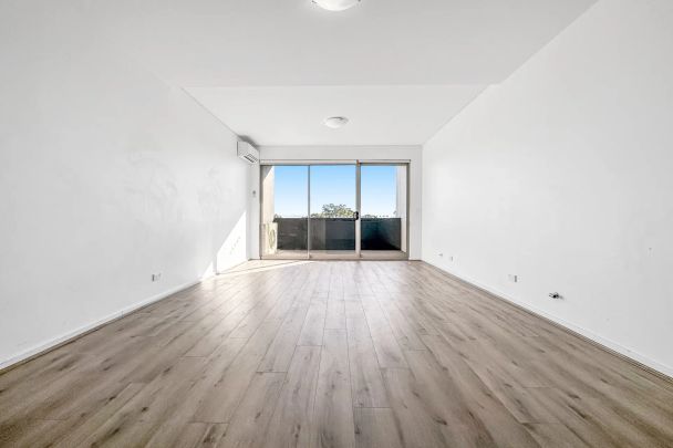 LOVELY 2 BEDROOM APARTMENT WITH STUDY NOOK, SECURITY CAR SPACE AND SPLIT AIR CONDTIONER - Photo 1