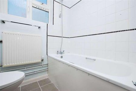 Roundhill Way, Guildford, Surrey, GU2 - Photo 4