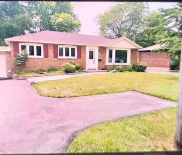 For Lease - 312 Cochrane Street Unit# Lower Level, Whitby, Ontario - Photo 2