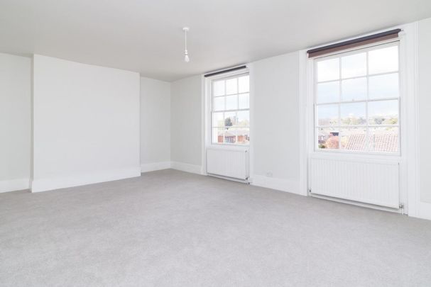 3 bedroom apartment to rent - Photo 1