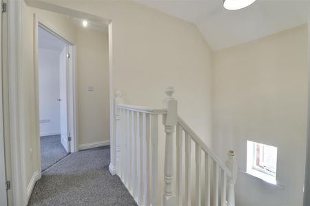 High Street, Fareham - Photo 2