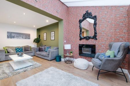 3 bedroom semi-detached house to rent - Photo 3