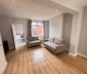 23 Kitchener Street, Belfast, BT12 6LE - Photo 2