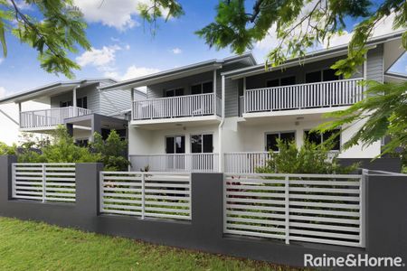 6/6 Carmody Road, St Lucia, QLD 4067 - Photo 3