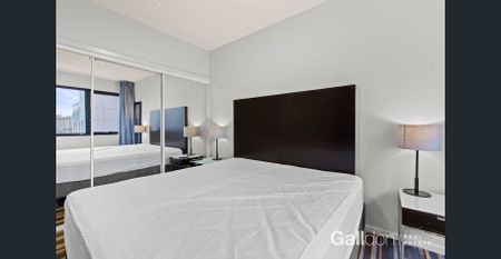 Fully Furnished apartment light-filled - Photo 3