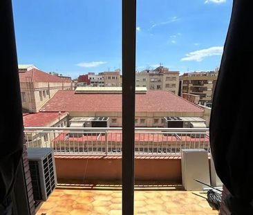 Carrer dOccident, L'Hospitalet de Llobregat, Catalonia - Photo 4