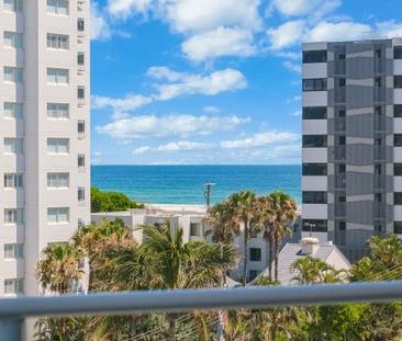 TIDY BEACHFRONT APARTMENT - Photo 4