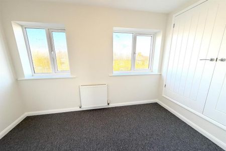 3 bedroom detached house to rent - Photo 5