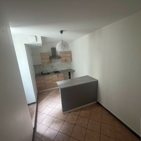 Location Appartement 2 pièces 48m² GRAMAT 46500 - Photo 3