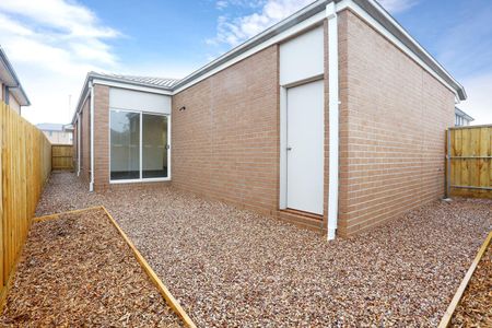 13 Hessel Avenue, Doreen VIC 3754 - Photo 4