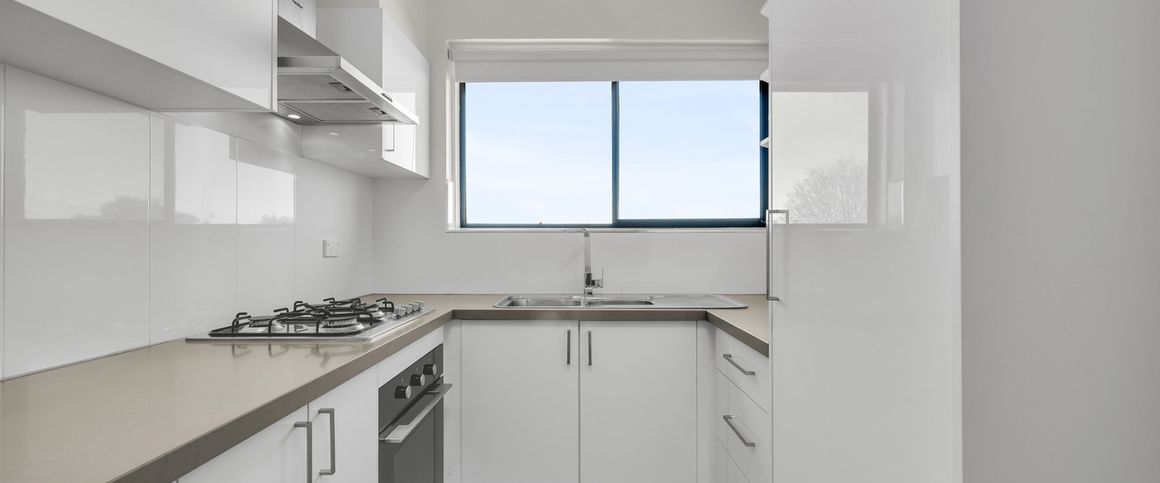 Fully Renovated Star Property in Prime Location - Photo 1