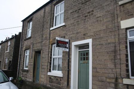2 bedroom terraced house to rent - Photo 4