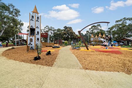 BRILLIANT MODERN FAMILY HOME ON CORNER BLOCK - Photo 5