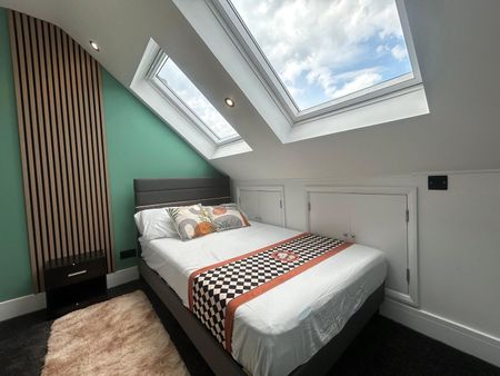 Canterbury Road, Guildford, Surrey, GU2 9TF - Photo 3