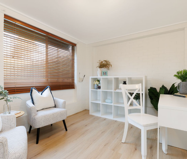 22 Eversden St, Kenmore QLD 4069 - House For Rent - $910 | Domain - Photo 1