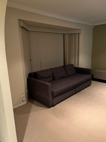 4-bedroom House at quite Sinnamon Park furnished - Photo 4