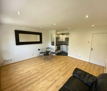 Irvine Court, Mumbles Road, Mumbles, Swansea, SA3 - Photo 3