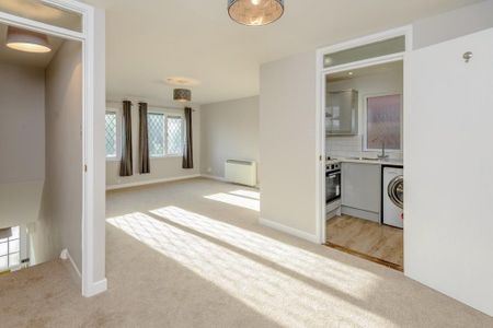 1 bedroom maisonette to rent - Photo 2