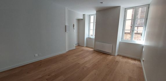 Location Appartement 1 pièce 26m² - Photo 2